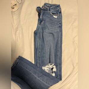 AEO High-Rise Ripped Mom Jeans